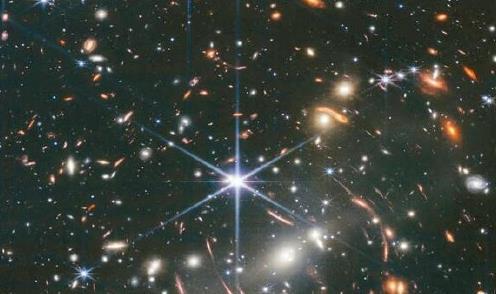 神奇的宇宙空洞是怎样形成的？牧夫座空洞直径长达3.3亿光年