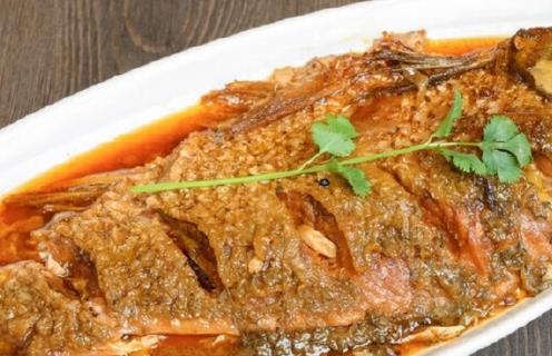 鱼腥味的“克星”，一斤只需放2克，鱼肉鲜嫩没腥味，汤鲜香奶白