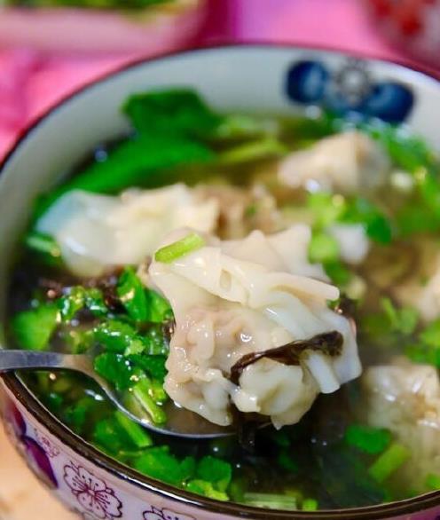 馄饨、抄手、云吞，为啥这么多叫法？它们之间有区别吗？涨知识了