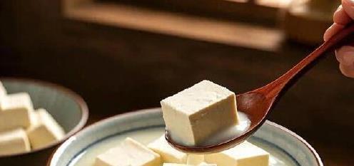豆腐不用买，自己在家就能做！不用石膏，不用卤水，好吃健康！