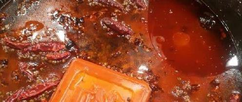 山城烟火，热辣鲜香——重庆老火锅