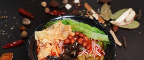 螺蛳粉为何能成为柳州人的心头好？传统美食与现代生活的融合，本地人分享