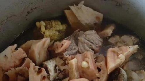 一碗排骨藕汤，足以温暖湖北游子的心