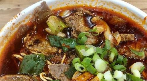 襄阳牛杂面馆：15元一碗，口感鲜美，2000碗不够卖的秘密是什么？