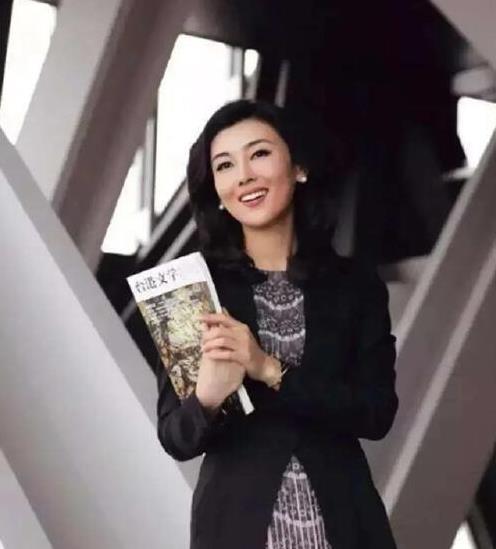 李红：从洗碗工到央视“最美”主持人，她的坚持成就传奇人生！