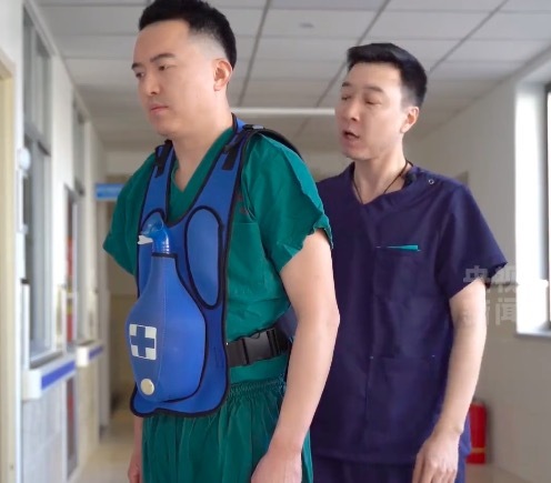 转存跟学！海姆立克急救法更新了 