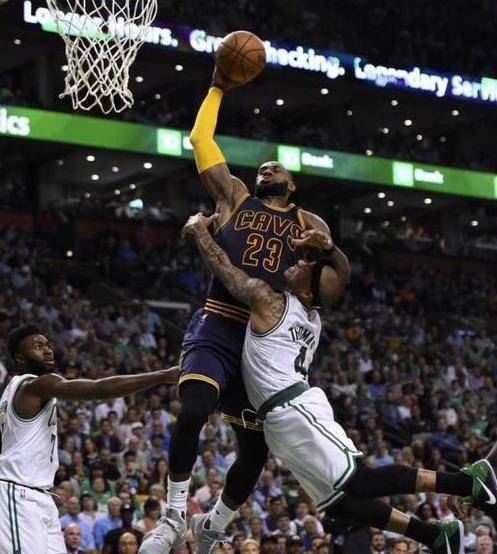 霍福德谈詹姆斯统治力：决赛G7最后几分钟我们都累趴了，他看起来很轻松随意