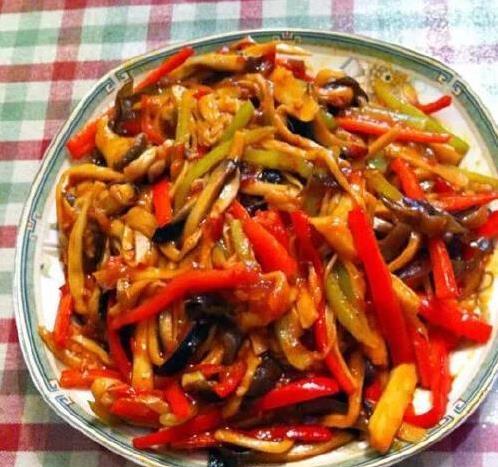 杏鲍菇手撕秒变下饭神器，十分钟上桌，碗里米饭都不够吃