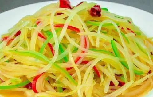 10分钟做酸辣土豆丝，家常菜秒变大厨味，你家也能吃出幸福感？