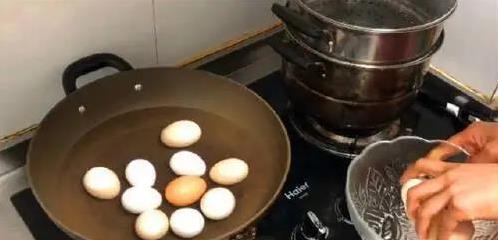 煮鸡蛋加瓶啤酒，20分钟变卤蛋神器，全家抢着吃？