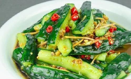 一根黄瓜也能成大菜？10分钟做出酱拌黄瓜，爽脆到全家抢着吃