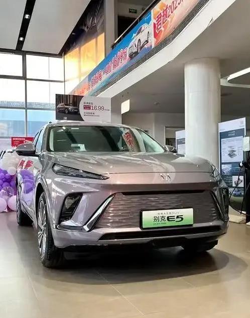 15万买中大型SUV？别克E5零跑C16同天开战，谁更值？