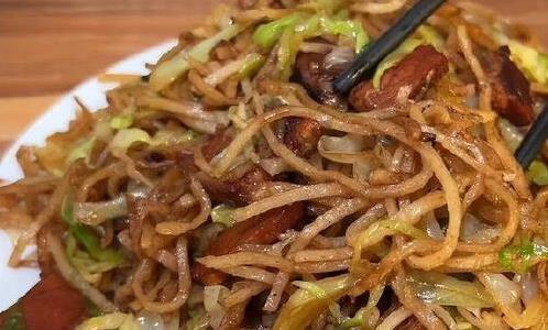 河北小店只开半天，腌肉炒饼香翻全城，想吃却得拼运气？