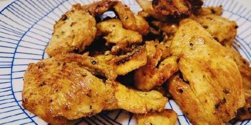 孩子一口接一口，鸡胸肉10分钟变硬菜，你家也能行？