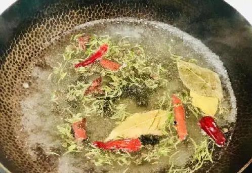 毛豆总发黄没味道？学会这3招，煮出翠绿喷香的夜市味