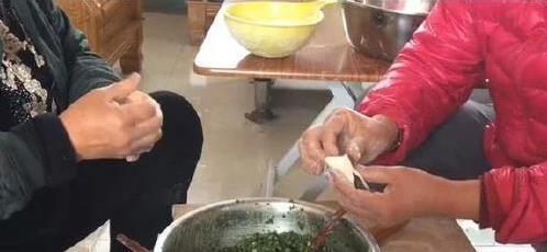 山里野菜变美食，超市废料成宝贝，包饺子香到邻居馋？