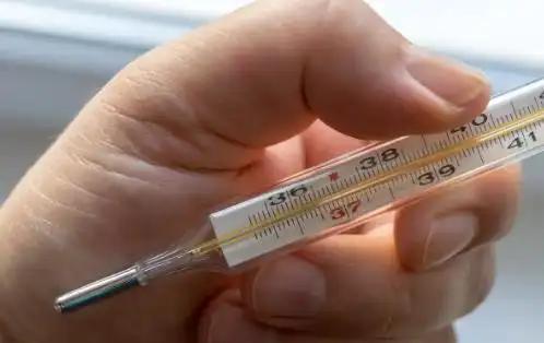 水銀體溫計(jì)將禁產(chǎn) 有人囤貨100支 懷舊與安全的碰撞