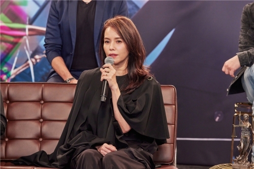 郑惠玉悬疑新剧黑天使开播家庭主妇化身腹黑天使