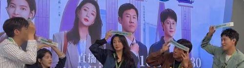 一向“艳压”别人的殷桃，这一次，被章若楠“狠狠”上了一课