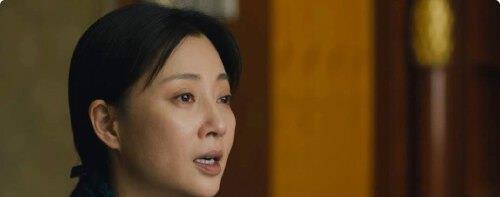 一向“艳压”别人的殷桃，这一次，被章若楠“狠狠”上了一课
