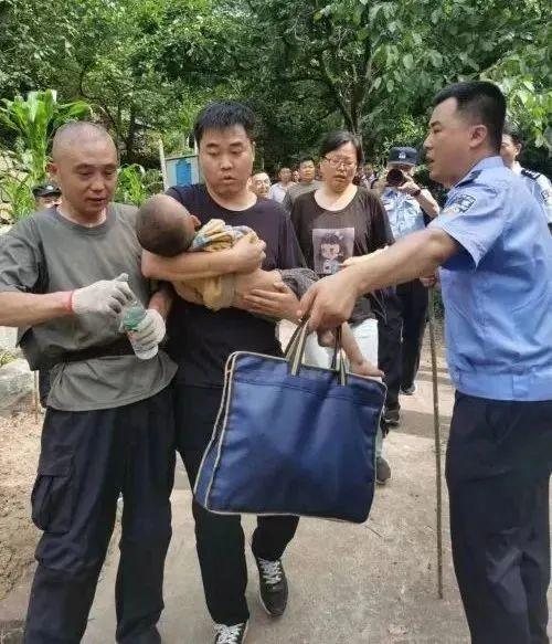 陕西2岁走失男童被找回，严厉打击人贩子！