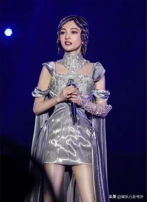 张韶涵造型团队没有瓶颈期 新妆造灵动又有仙气(2)