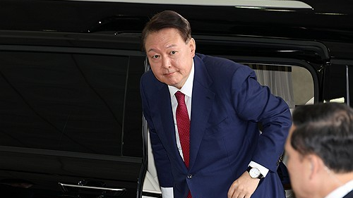 韓國前總統(tǒng)尹錫悅抵達(dá)法院 出席拘留令必要性審查
