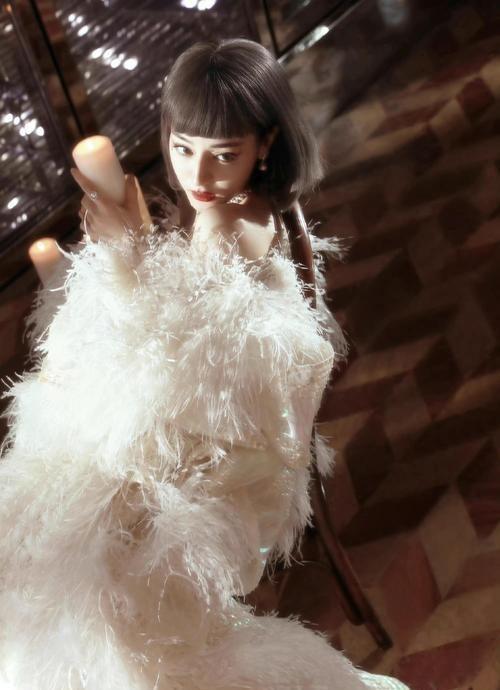 迪丽热巴播剧粉丝精神状态 热巴状况令人担忧