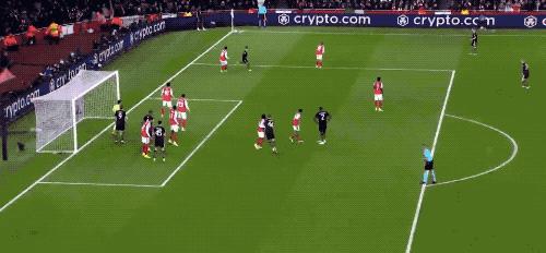 3-1!欧冠榜首大战:9.5亿领头羊轰然倒下 赛季16胜1平金身告破 阿森纳逆袭登顶