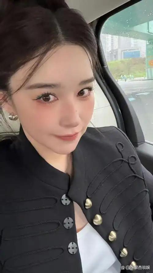 阚清子发了33个加油 坚守原则感动全场