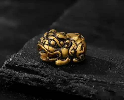 “黑金”爆火背后 年青东谈主的黄金新宠