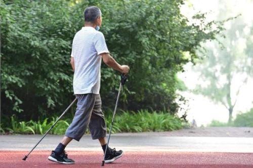 走路有这个特点的人，自带隐藏“好处”：患癌风险或降一半
