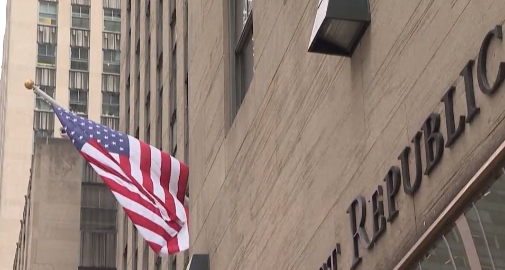 美11家银行筹300亿自救