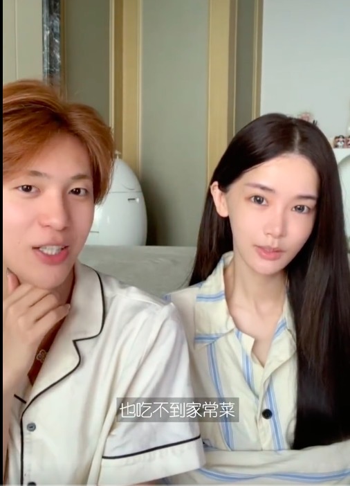 迅猛龙曾多次发与网红小澈同框