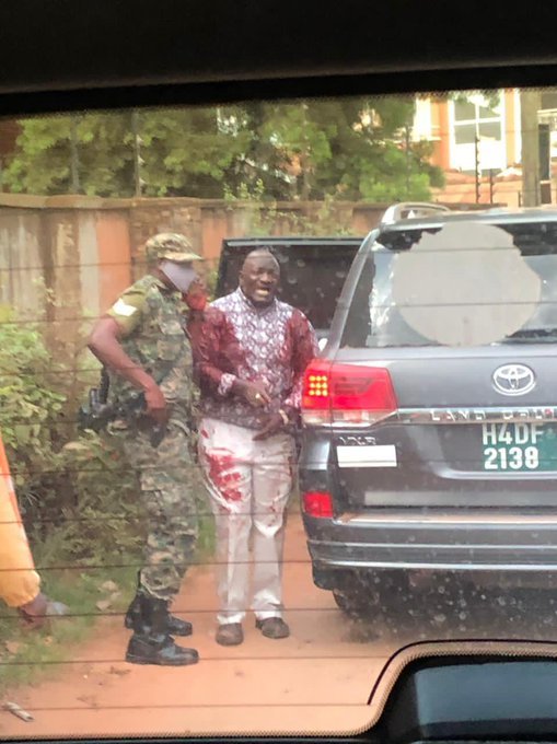 外媒：乌干达交通部长遭遇暗杀 其女儿和司机身亡