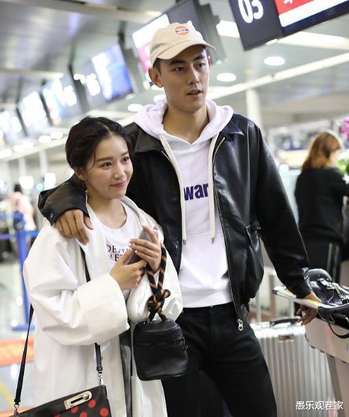 阚清子被男友求婚大钻戒抢眼 男方疑为娱乐公司ceo