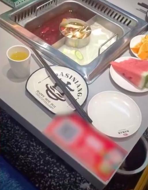 发朋友圈要谨慎！女子吃饭晒点餐码被恶意下单2万
