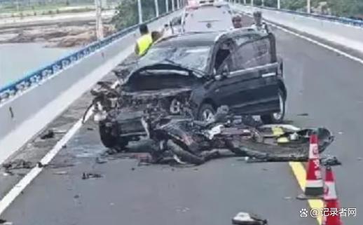 溫州大橋車禍致摩托車手墜海