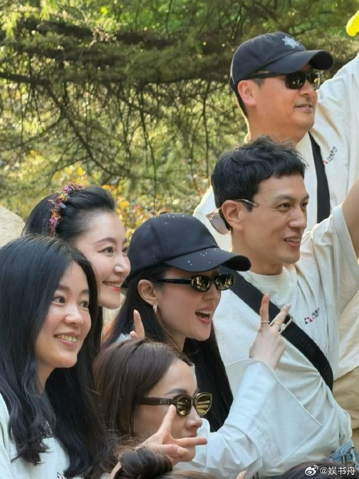 刘亦菲北电同学聚会照