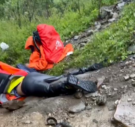 五台山多人遭雷击：眼前一白就倒了