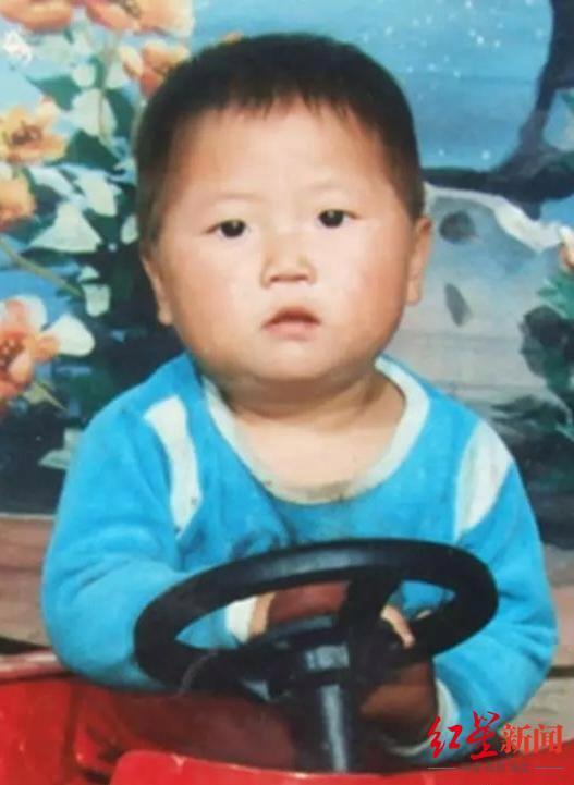 男子三岁被拐35年后带妻儿回家认亲,母亲哭成泪人 半生牵挂终团圆