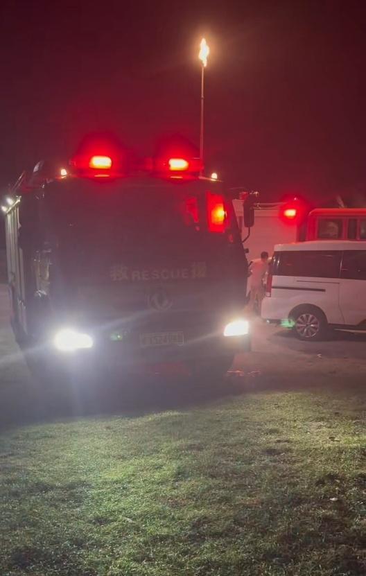 小伙漂入深海8小时自救上岸 生死间的顽强求生