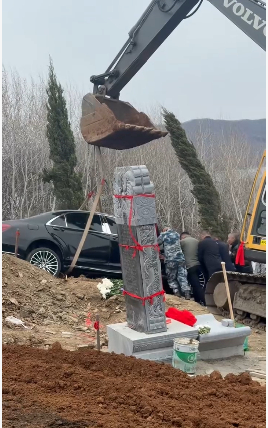 律师称用真车当陪葬品涉违法 民政部门介入调查