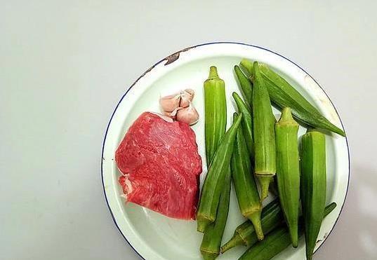 牛肉秋葵一锅炒，10分钟上桌，孩子吃完还想再来盘！