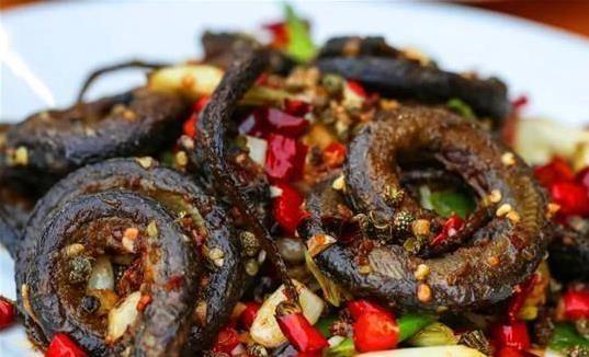 宜城大虾麻辣爆香，盘鳝鲜嫩难忘，你最爱哪道家乡味？