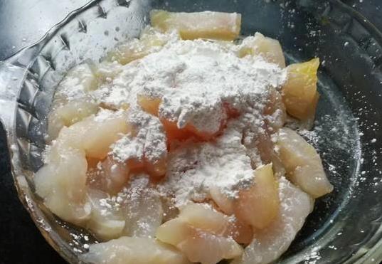 孩子吃鱼怕卡刺？这款无骨鱼外酥里嫩，3步做成开胃神菜