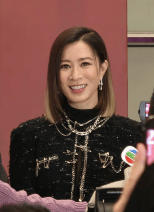 佘诗曼回应不婚原因:为家庭的付出远比拍戏还累