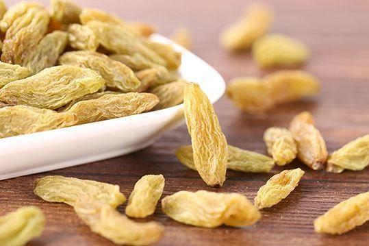吃葡萄干要不要洗？原来这样吃才干净，一定要告诉家里人哦