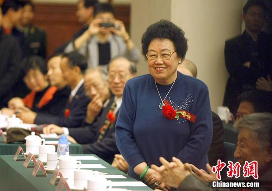 曝陈丽华晚年生活费每天10元