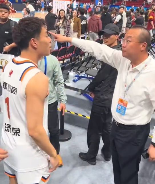 京沪战赛后安保为何如此严格？媒体人曝光原因 北京德比冲突后加强